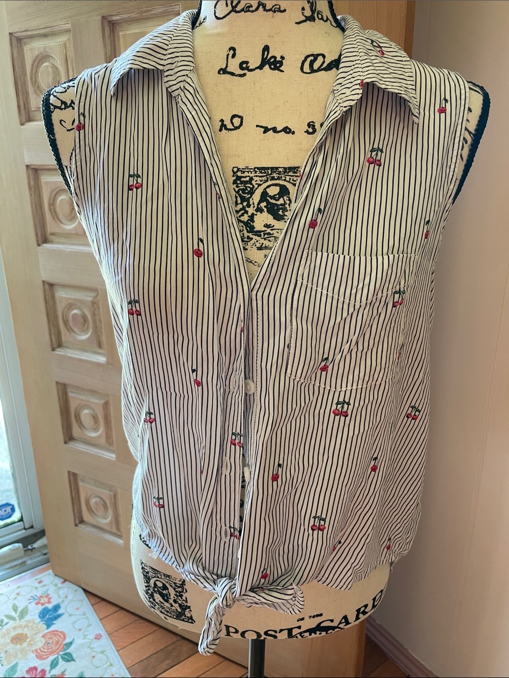 beachlunchlounge White Sleeveless Button-Front Blouse with Cherry Motif